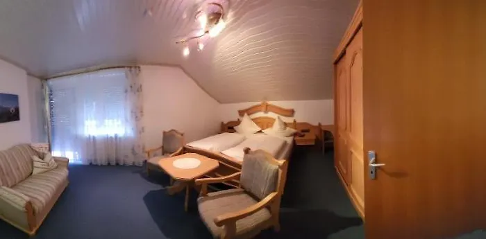 Erd´s Hoimatle 住宿加早餐酒店 3*